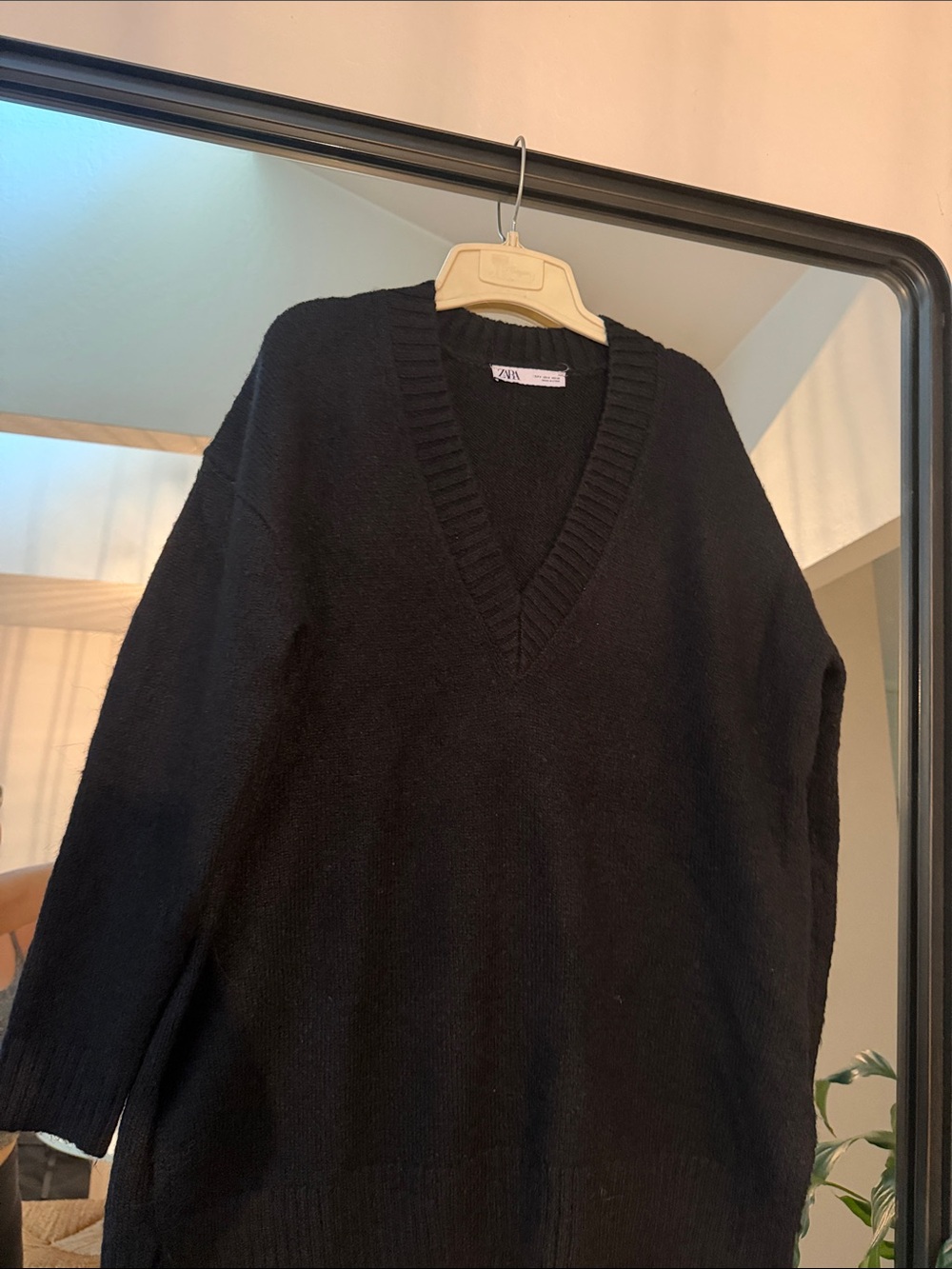 Zara Black V-Neck Knit Sweater! Size small!
